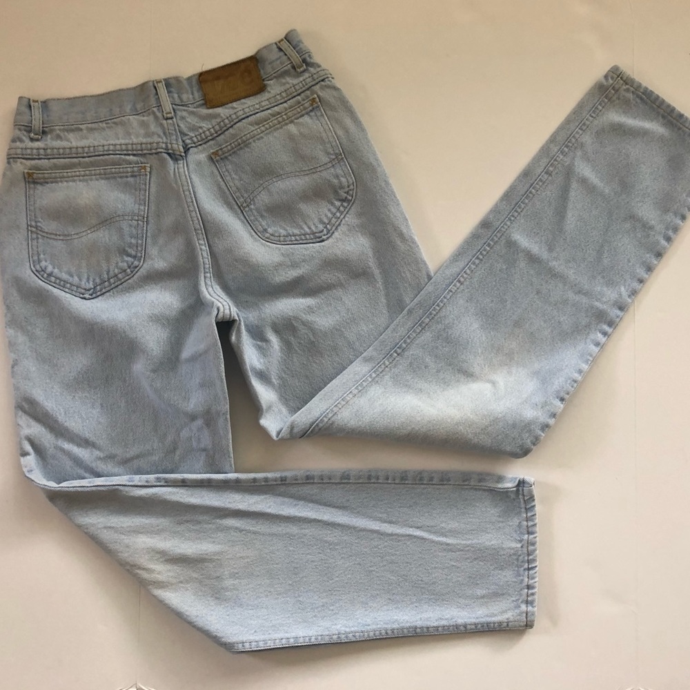 Vintage 90’s Lee Light Wash High Waisted Jeans - Picture 7 of 12